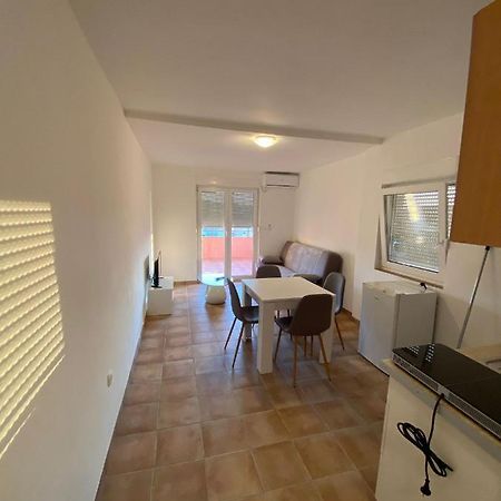 Apartments Dalmatia Свети Петър Екстериор снимка