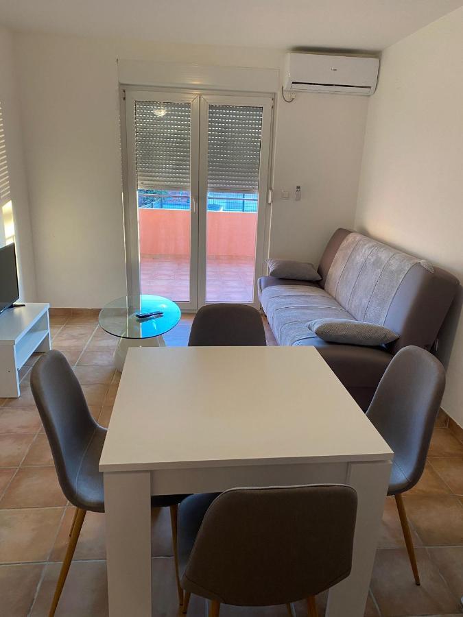 Apartments Dalmatia Свети Петър Екстериор снимка