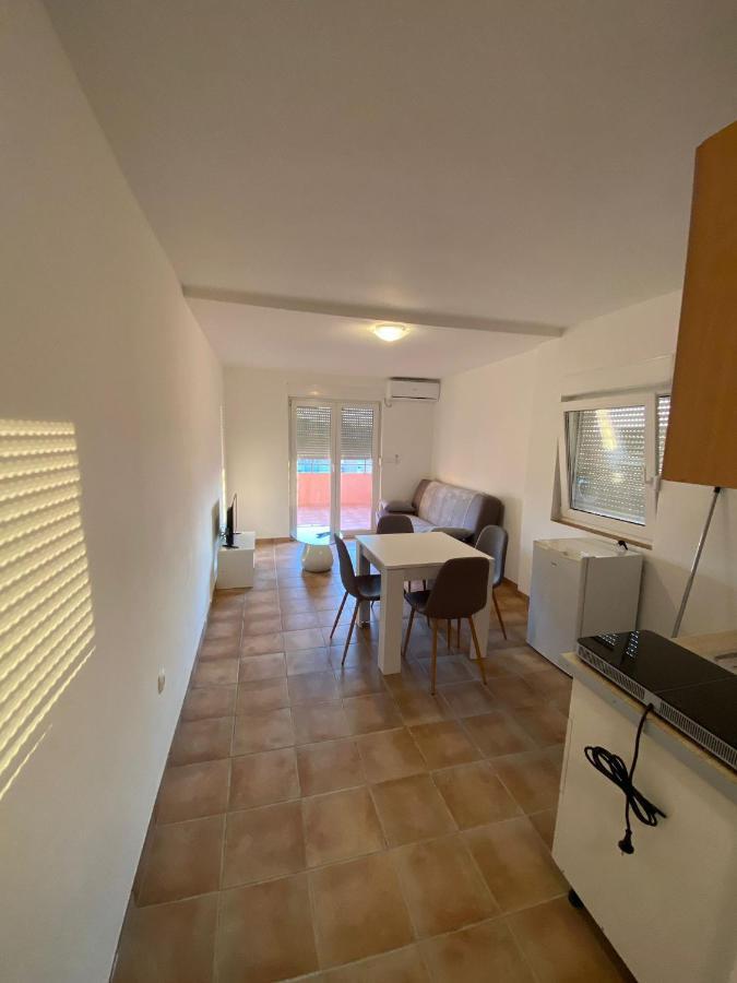 Apartments Dalmatia Свети Петър Екстериор снимка