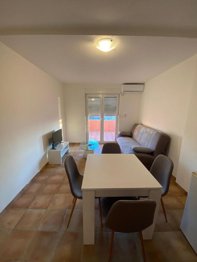 Apartments Dalmatia Свети Петър Екстериор снимка