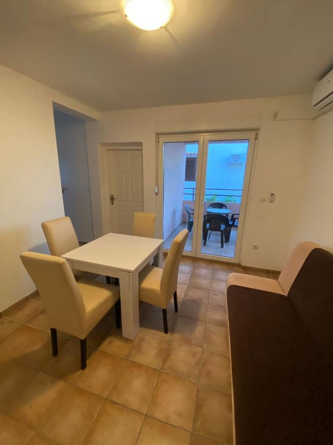 Apartments Dalmatia Свети Петър Екстериор снимка