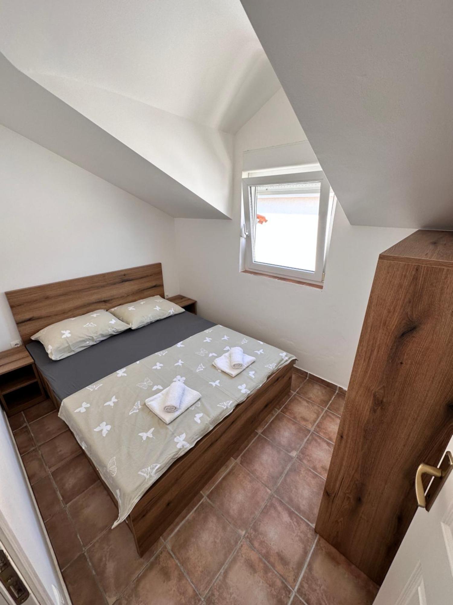 Apartments Dalmatia Свети Петър Екстериор снимка