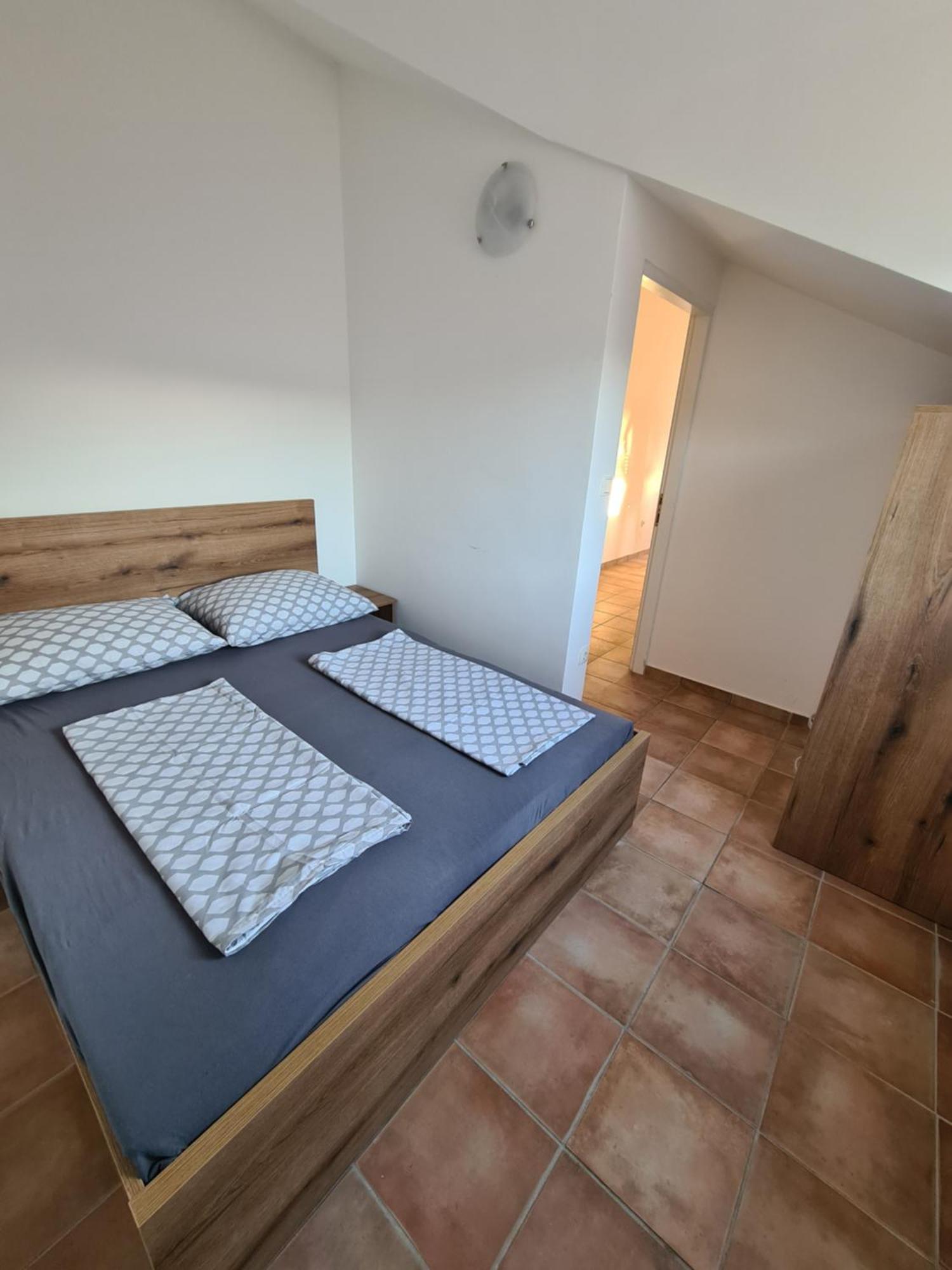 Apartments Dalmatia Свети Петър Стая снимка